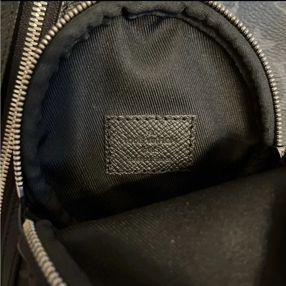 Authentic Louis Vuitton Duo Sling Bag Taigarama Black Monogram - Picture 8 of 11